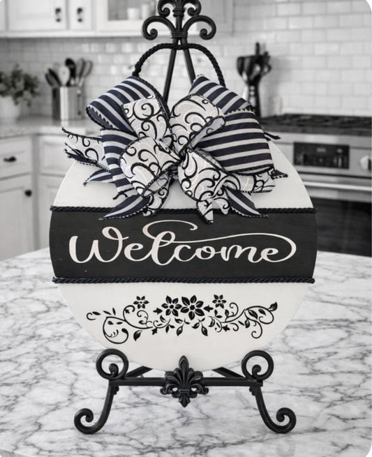 Black and White Welcome Sign